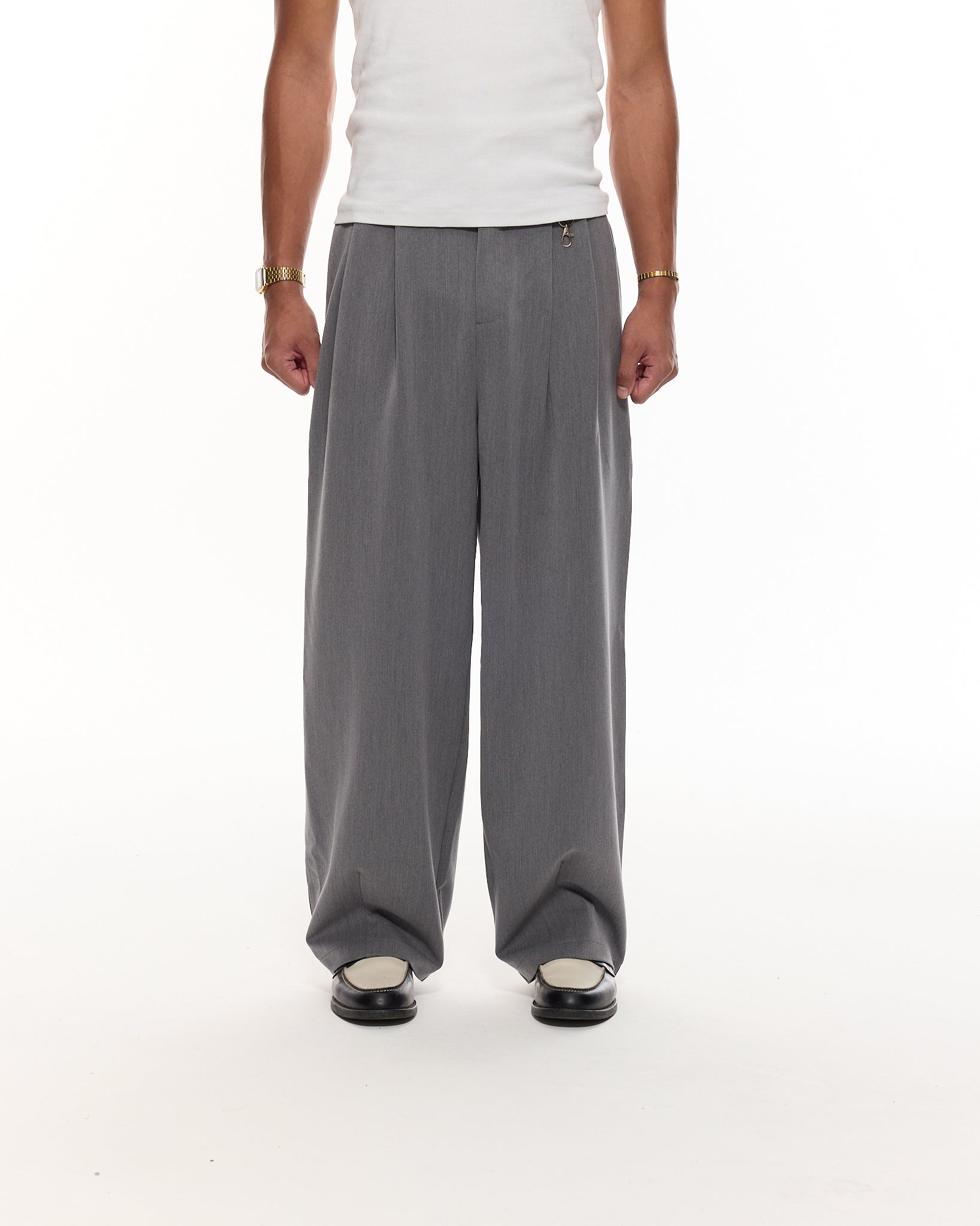 PLEATED PANT - GREY
