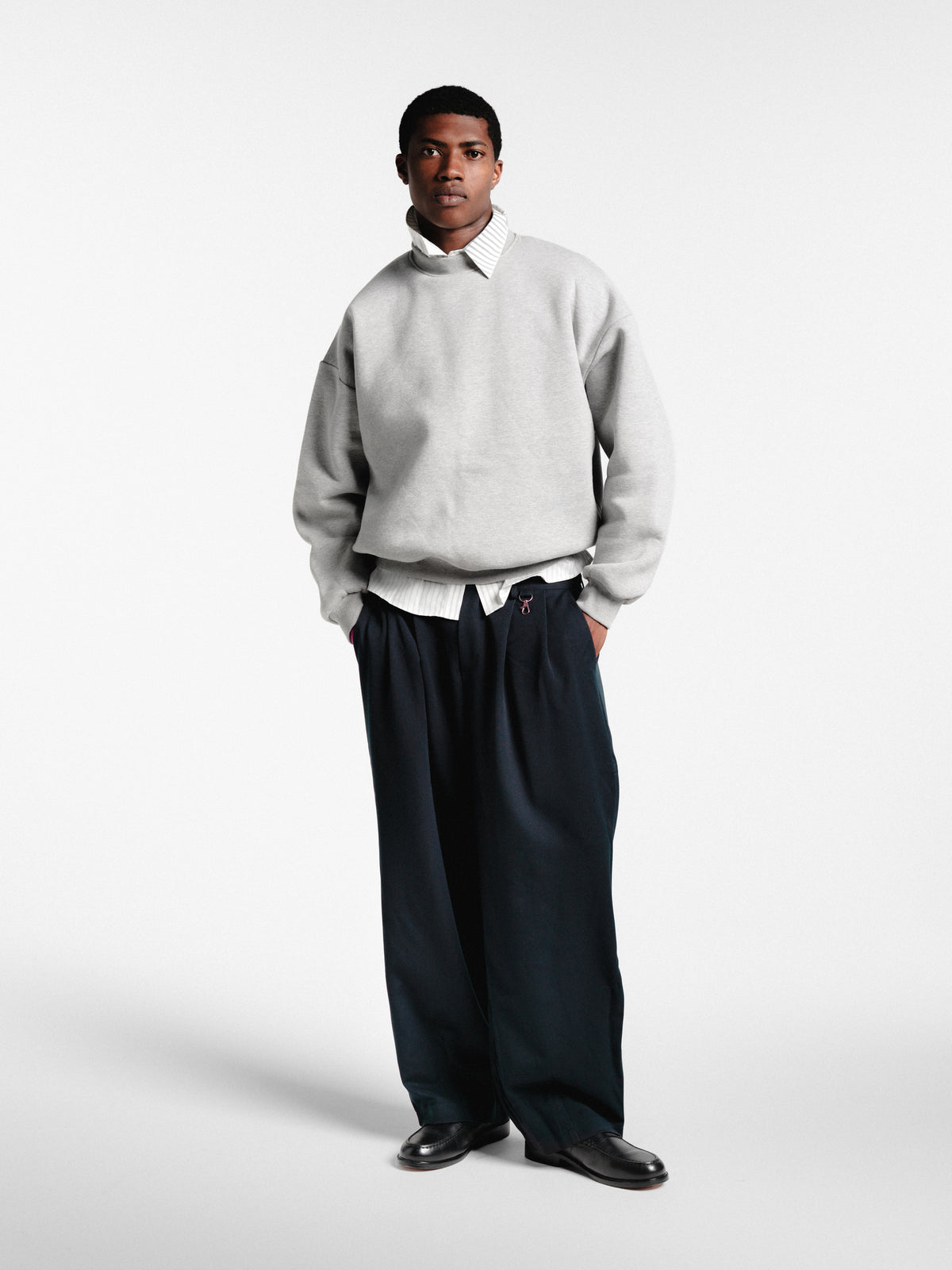 PLEATED PANT - NAVY