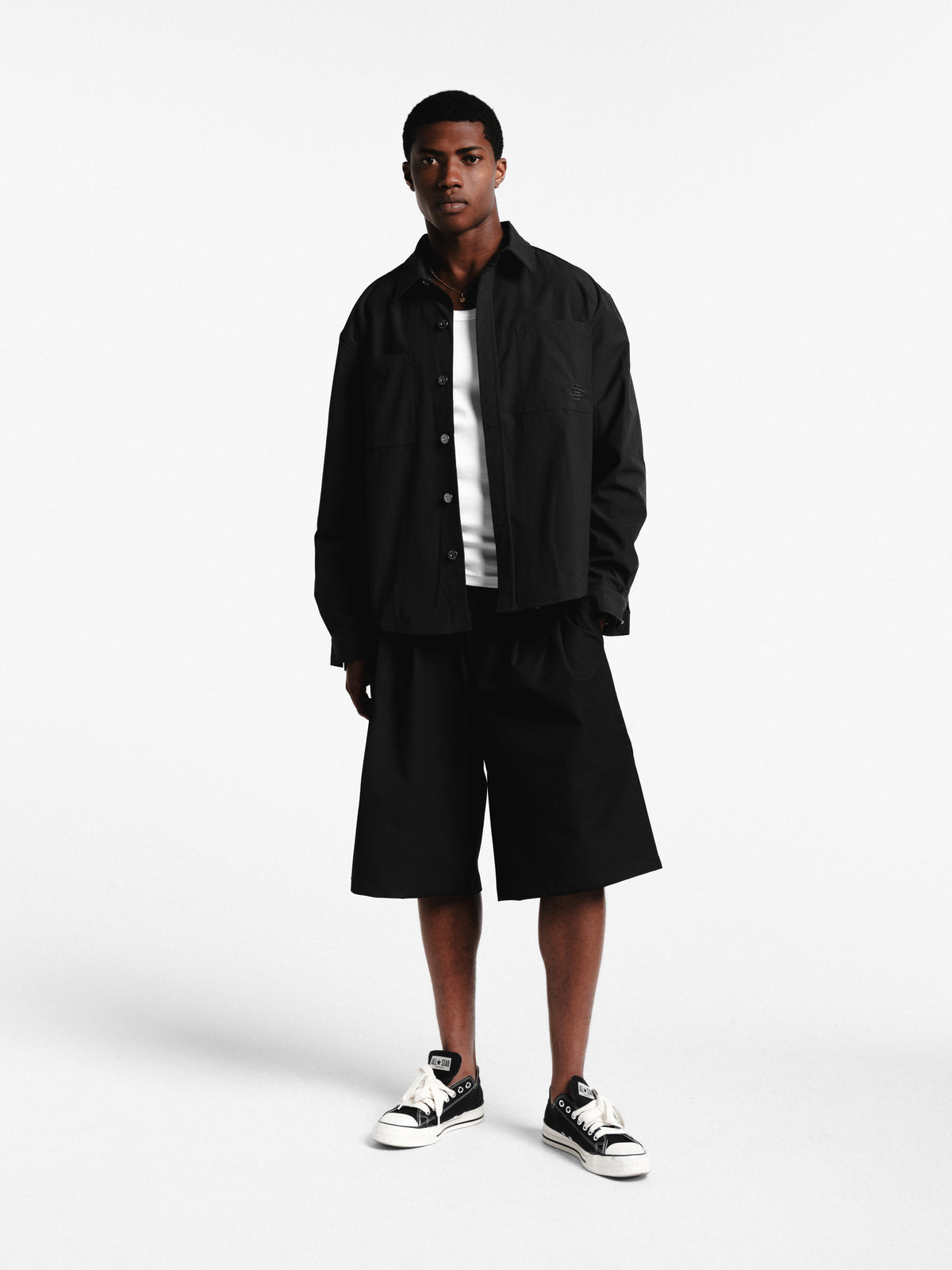 PLEATED SHORTS - BLACK