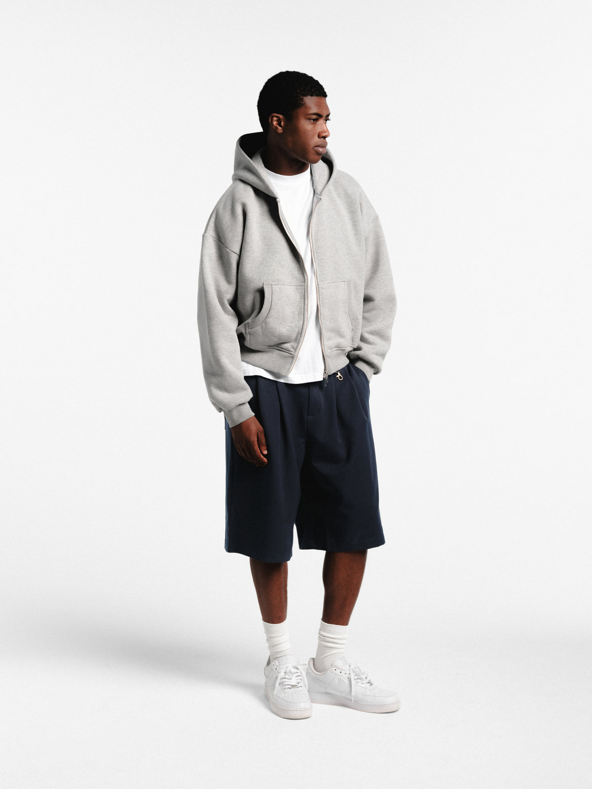 PLEATED SHORTS - NAVY