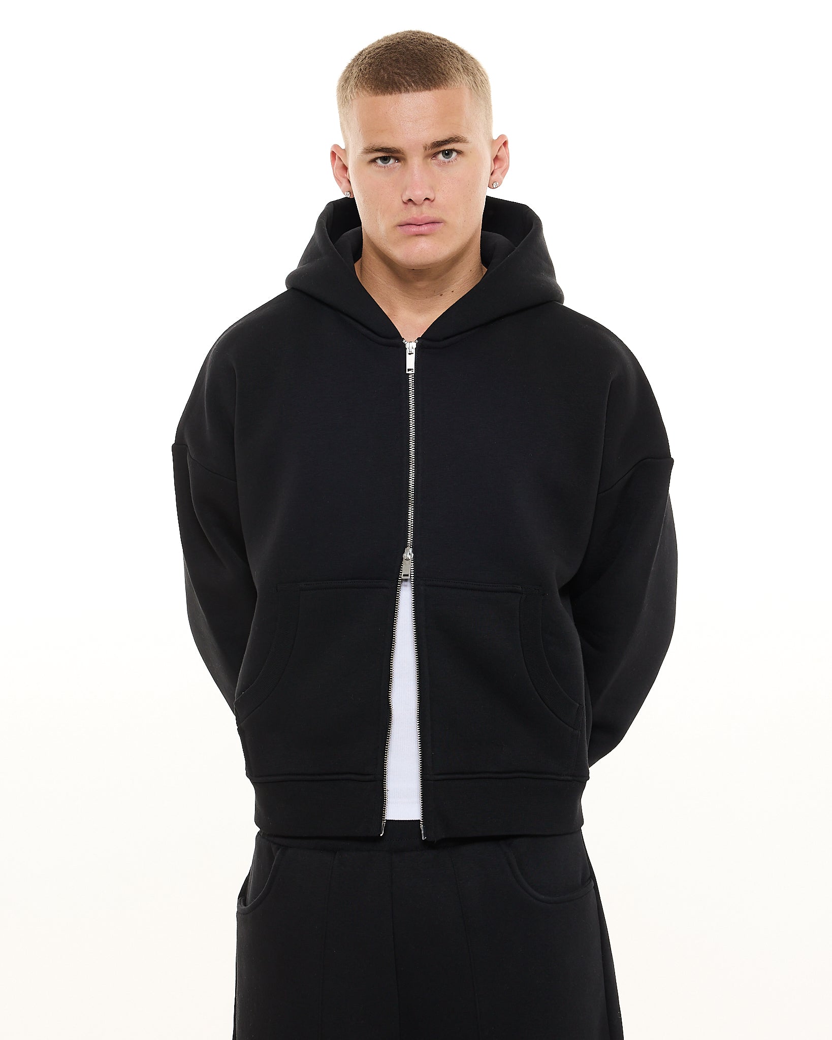 COZY ZIP UP - BLACK