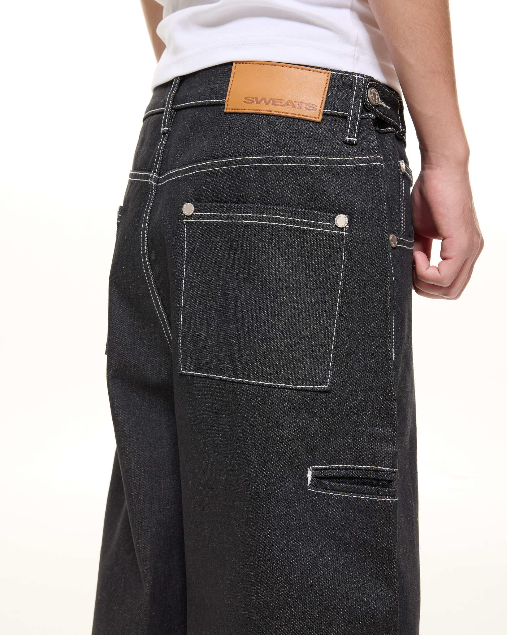 DENIM BAGGY JEANS - BLACK