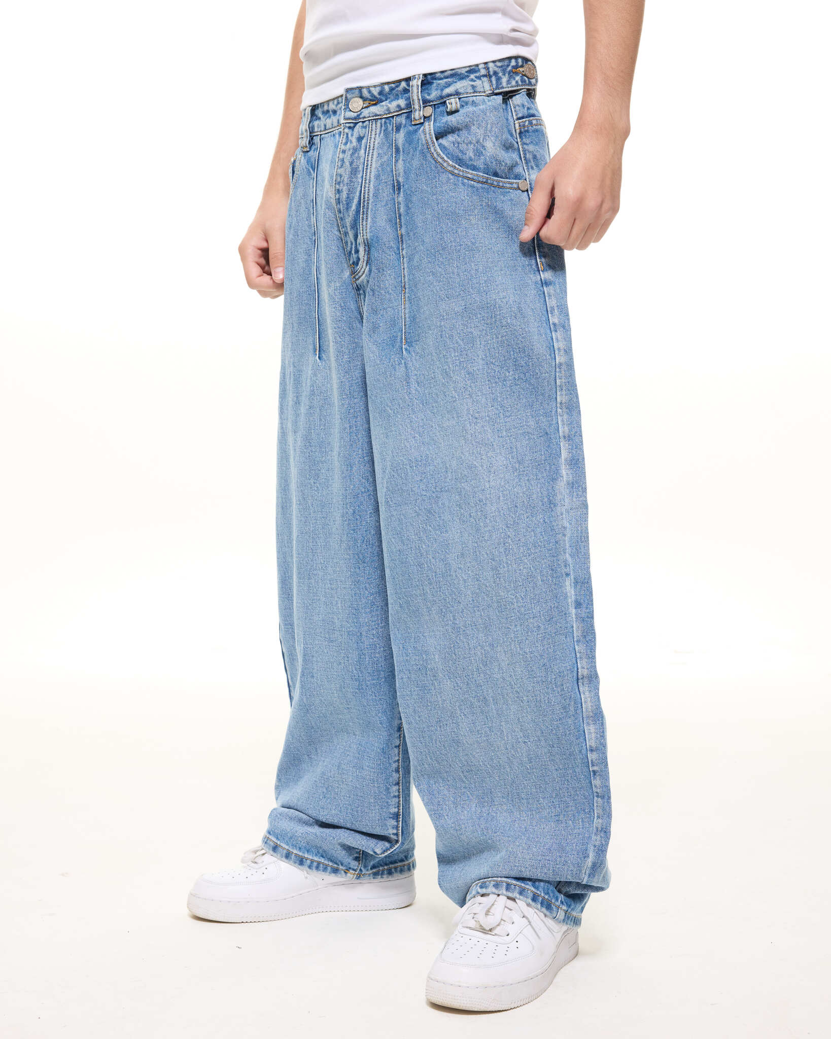 DENIM BAGGY JEANS - LIGHT BLUE
