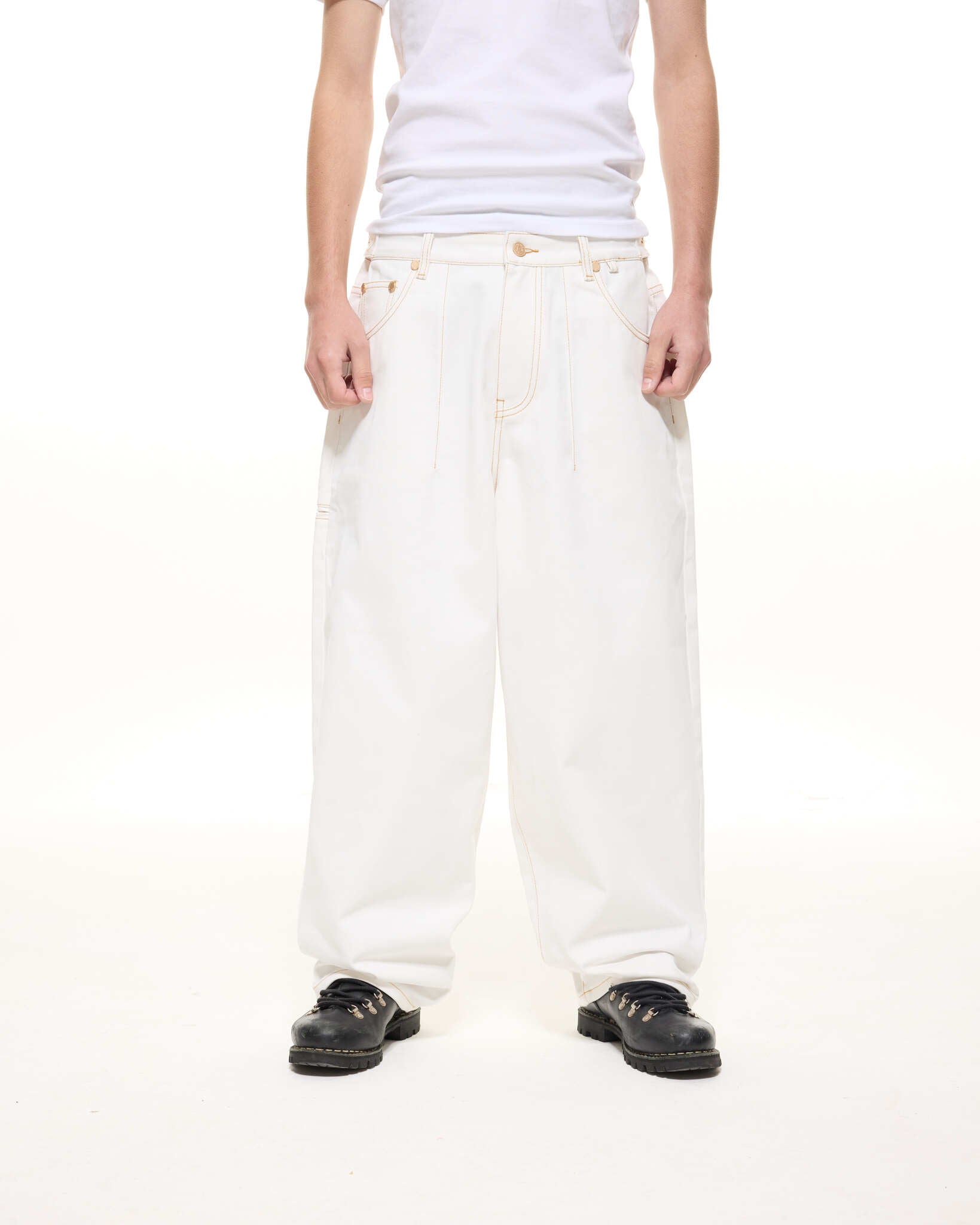 DENIM BAGGY JEANS - WHITE