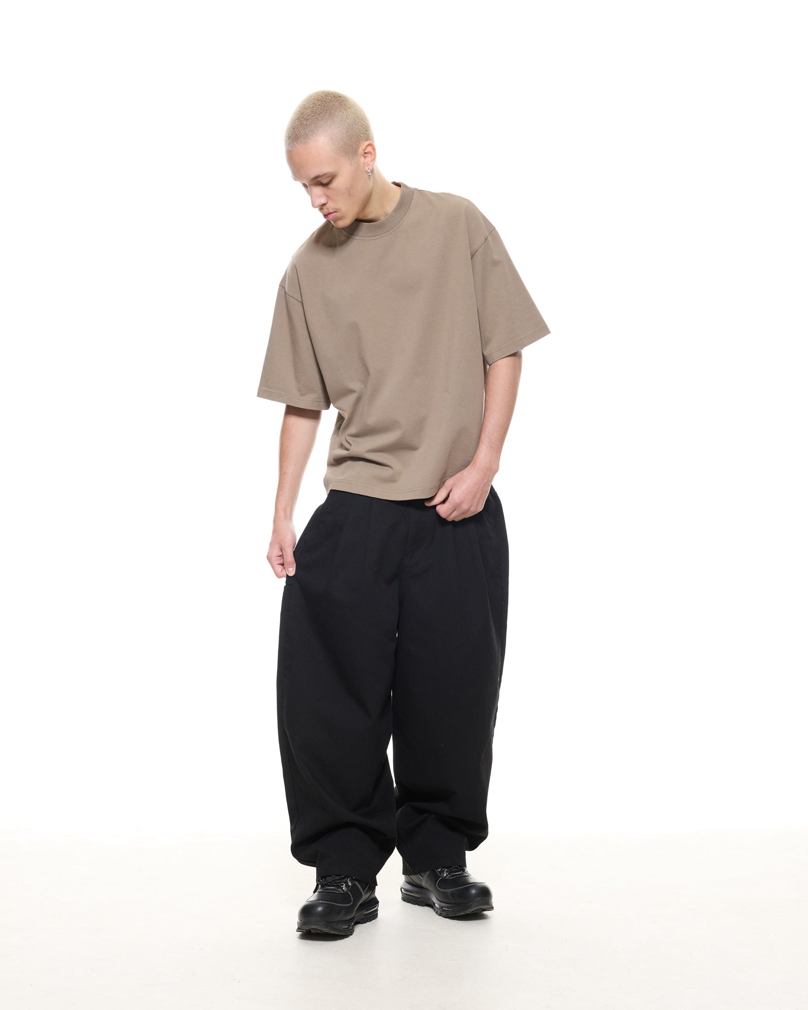 SIGNATURE BLANK T-SHIRT - DUST - SWEATS EU