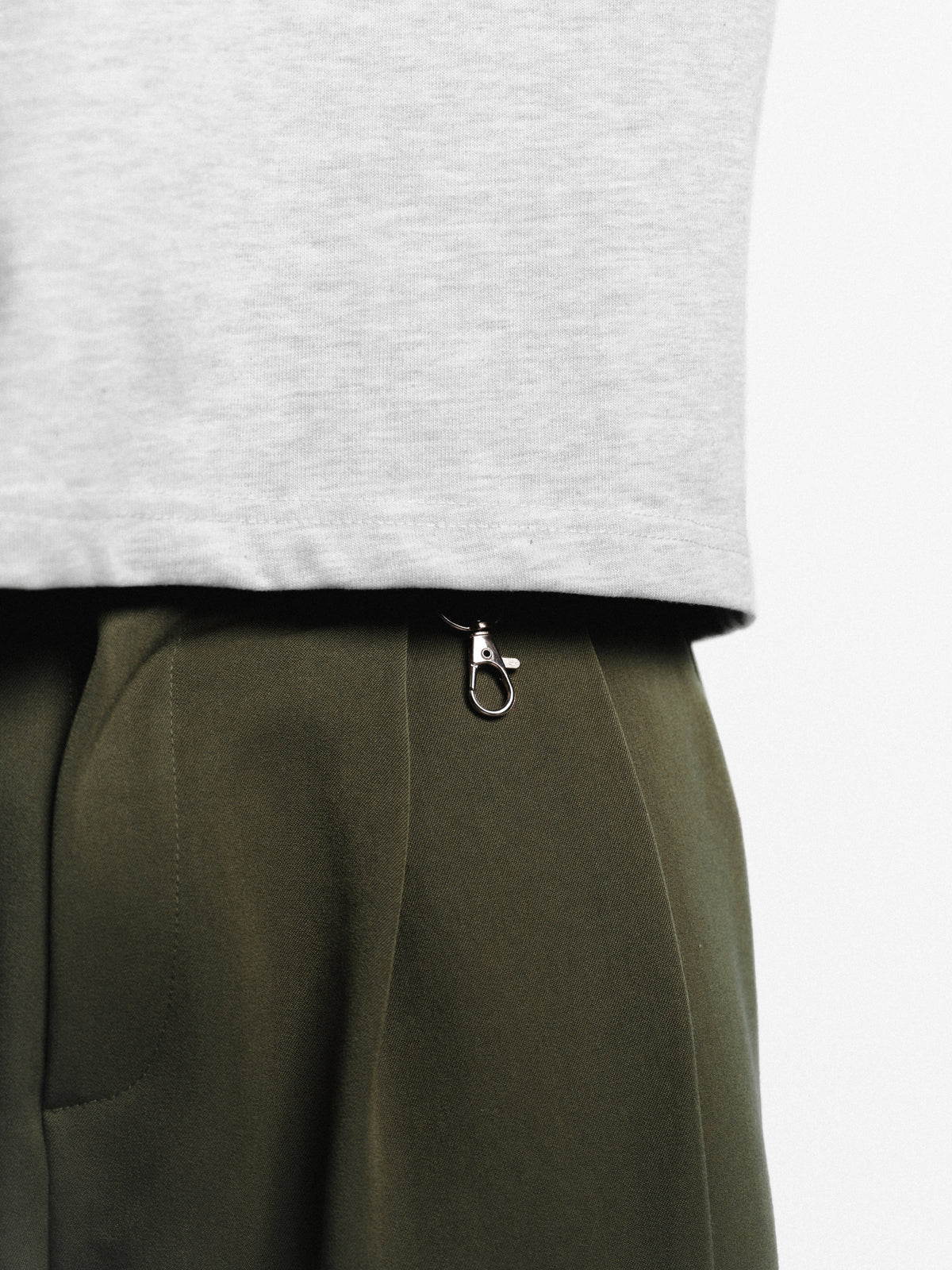 PLEATED PANT - OLIVE