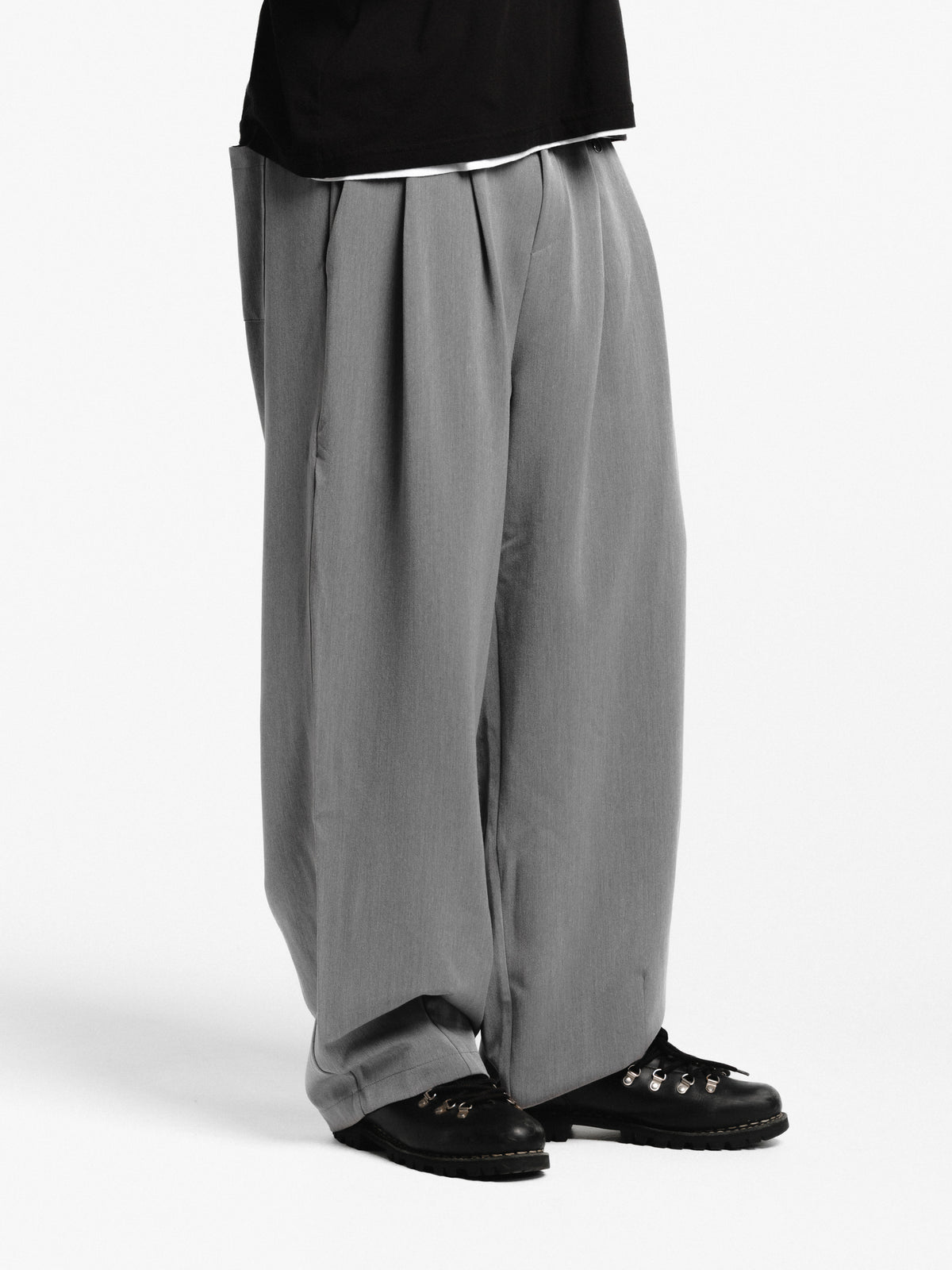 PLEATED PANT - GREY
