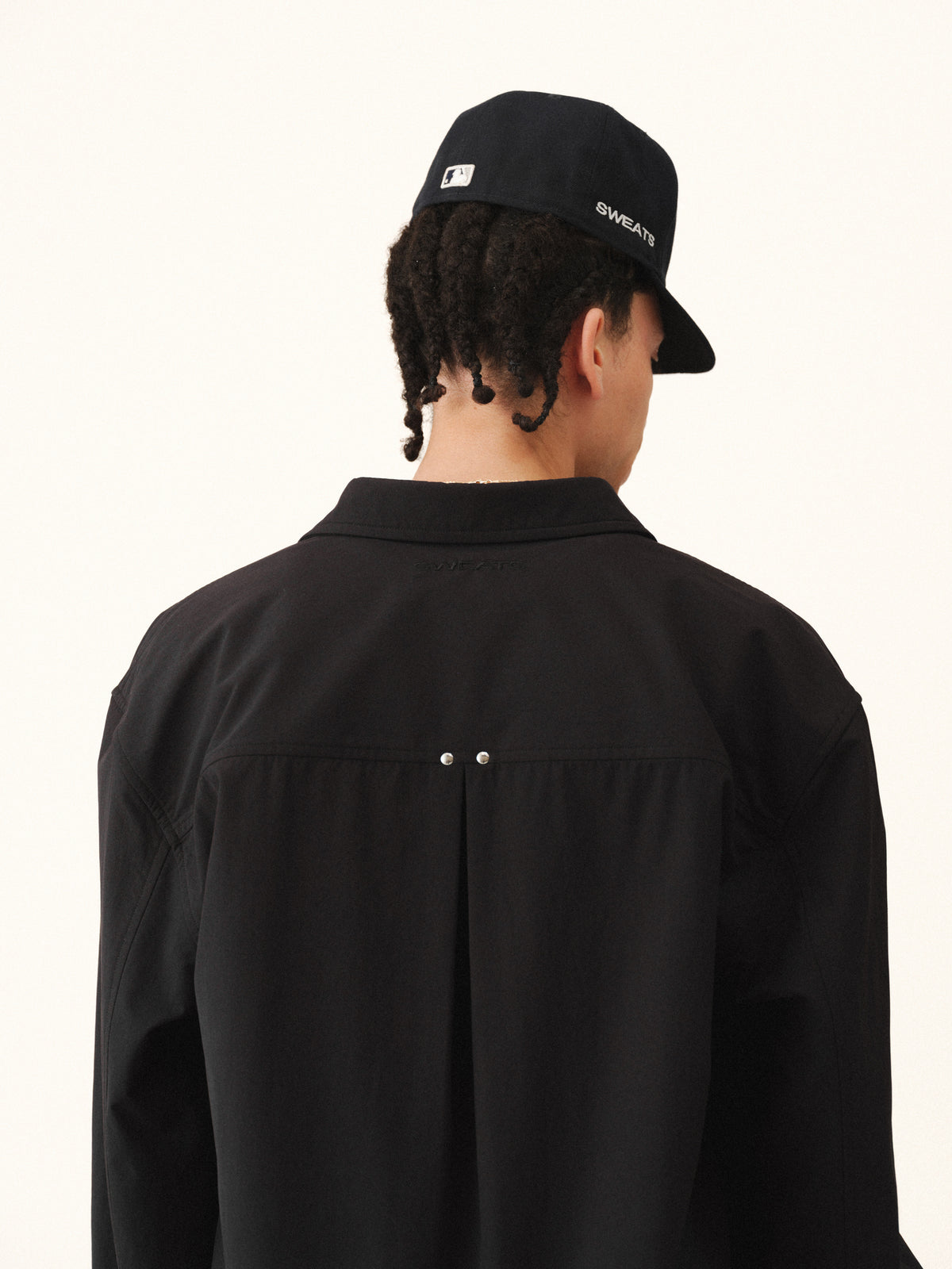 SIGNATURE BUTTON UP - BLACK