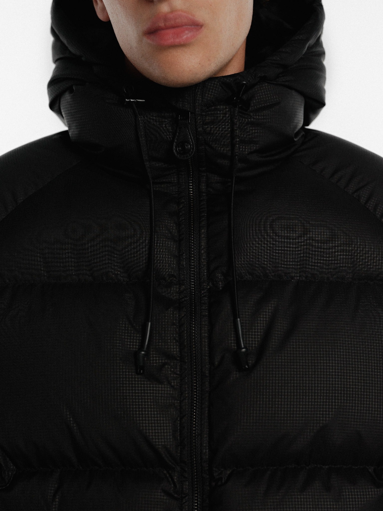 HOODED PUFFER JACKET - BLACK