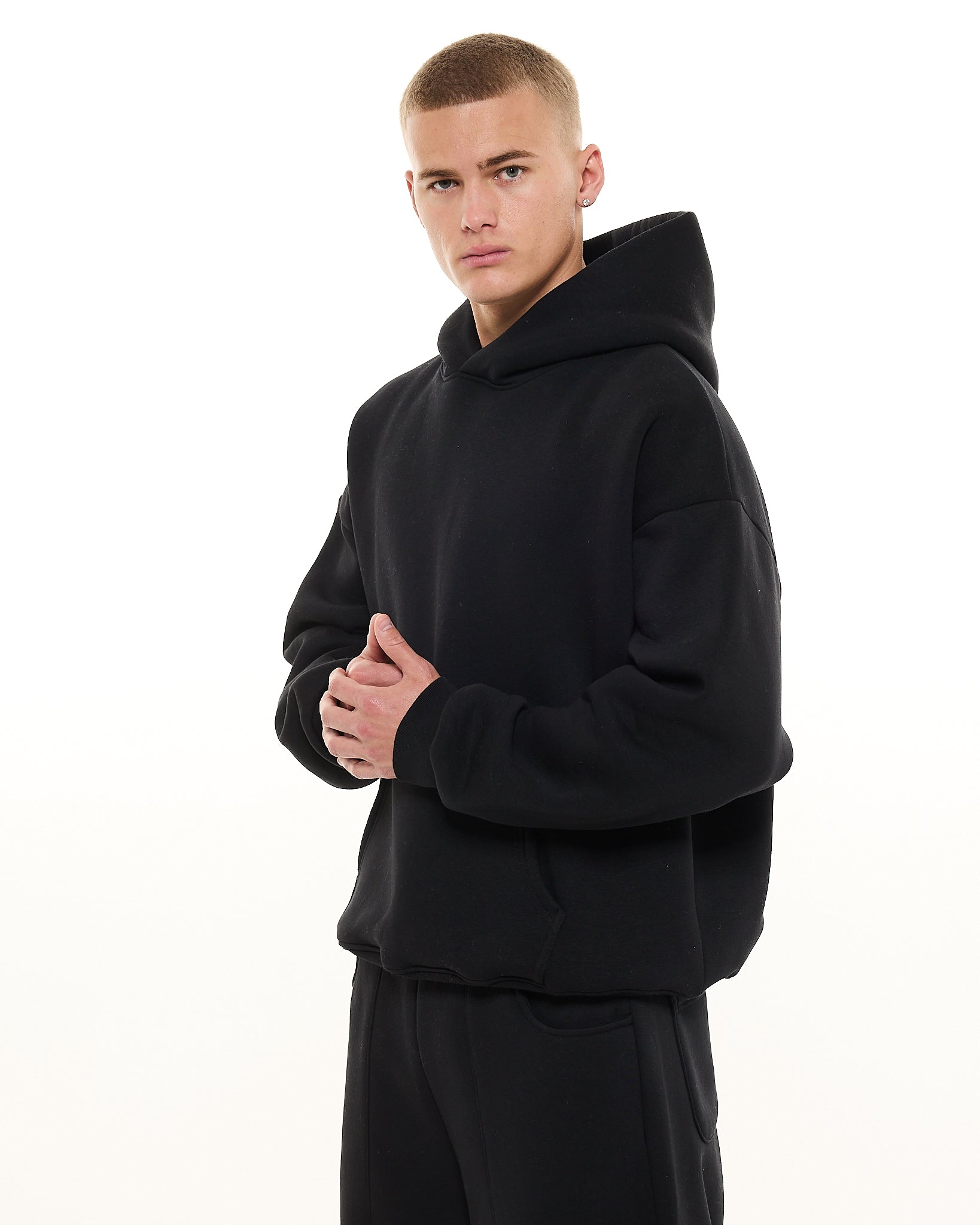 COZY HOODIE - BLACK