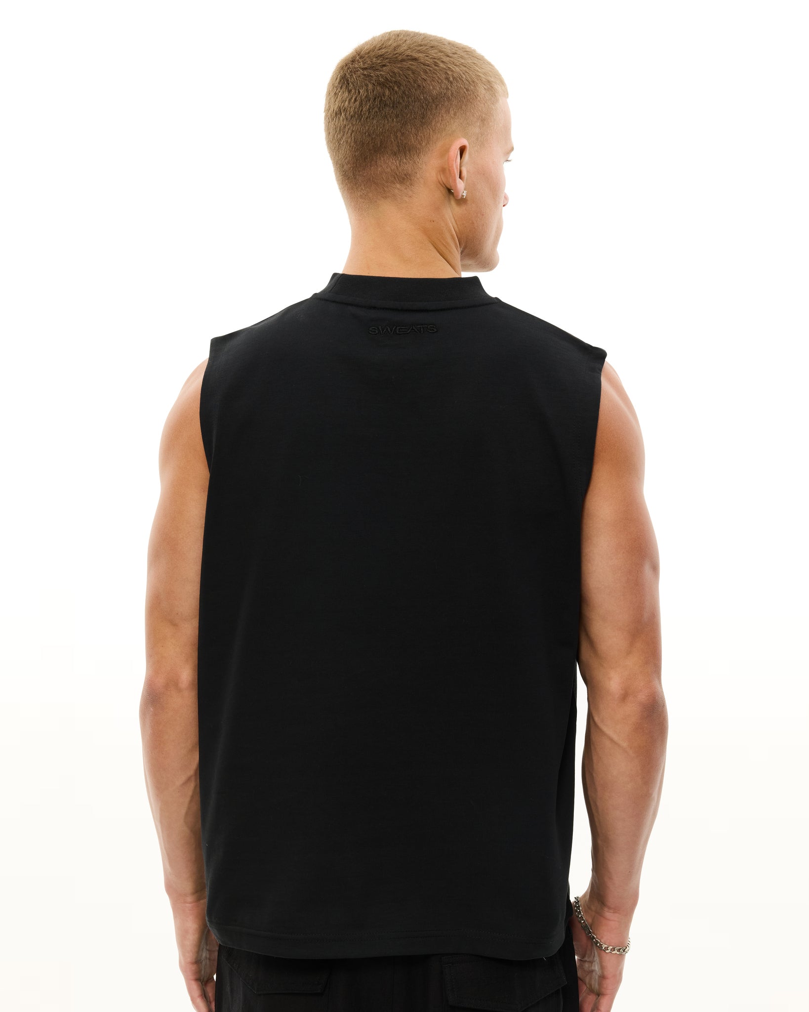 MUSCLE TEE - BLACK