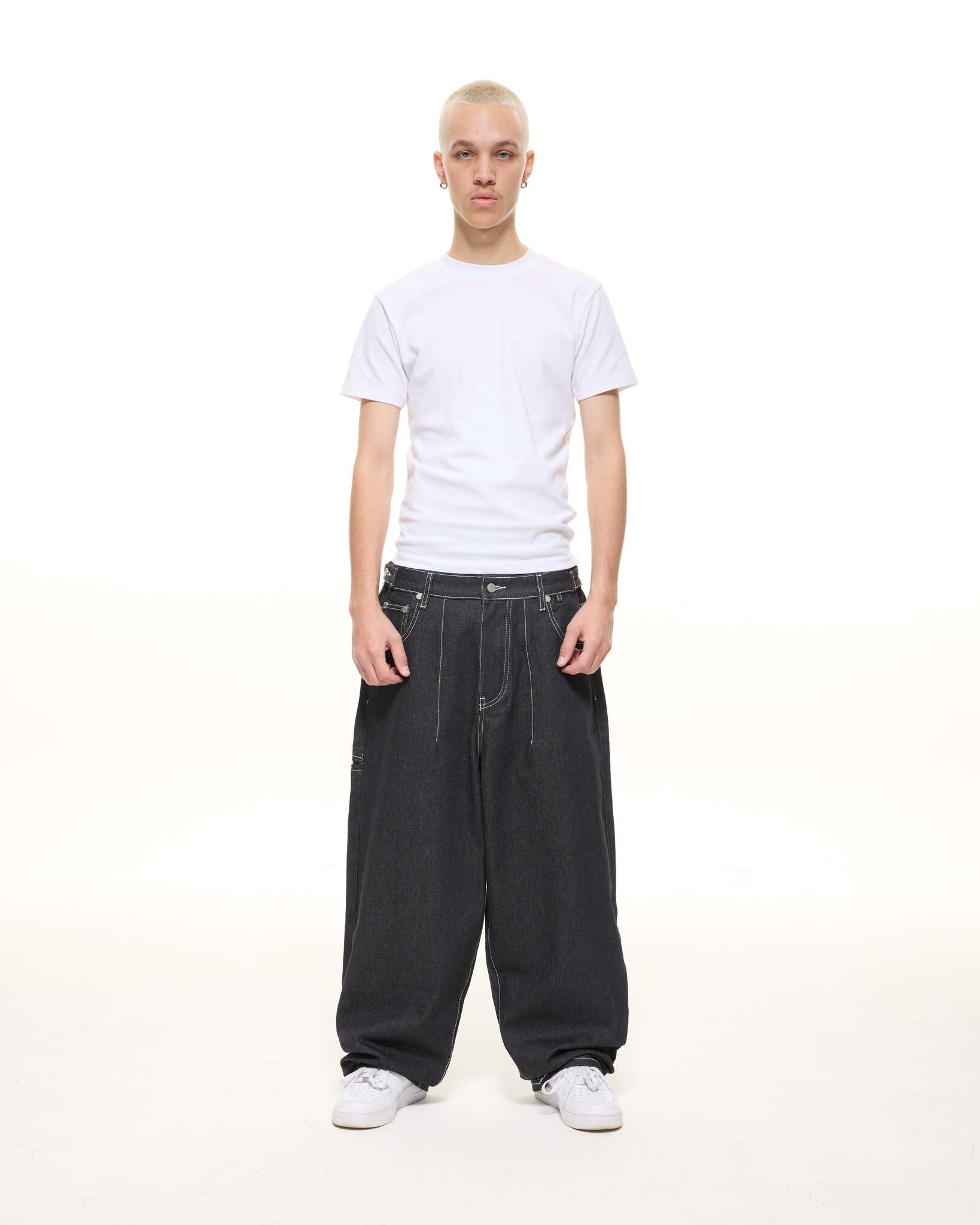 DENIM BAGGY JEANS - BLACK