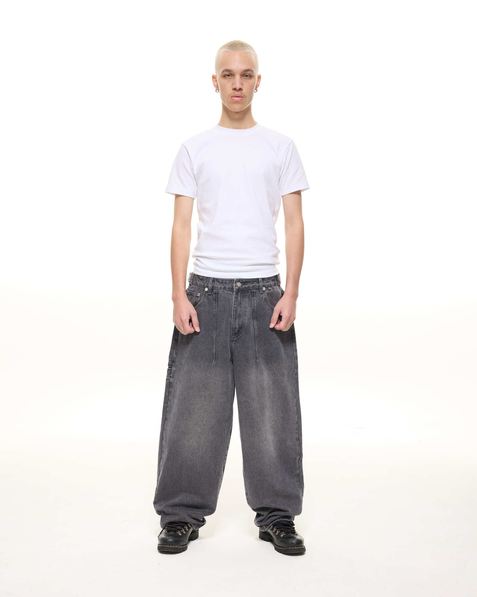 DENIM BAGGY JEANS - WASHED BLACK