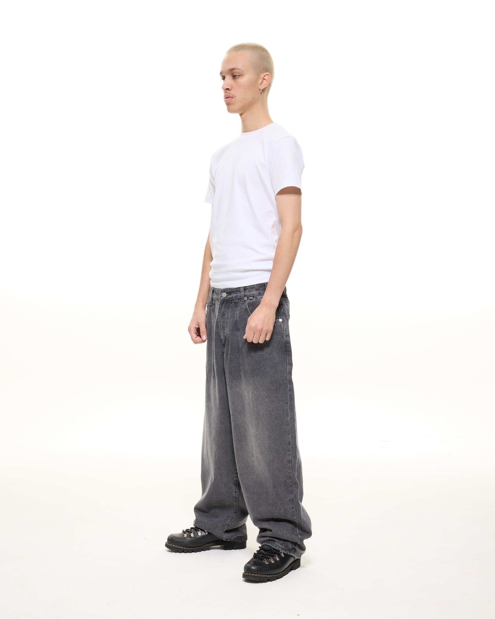 DENIM BAGGY JEANS - WASHED BLACK