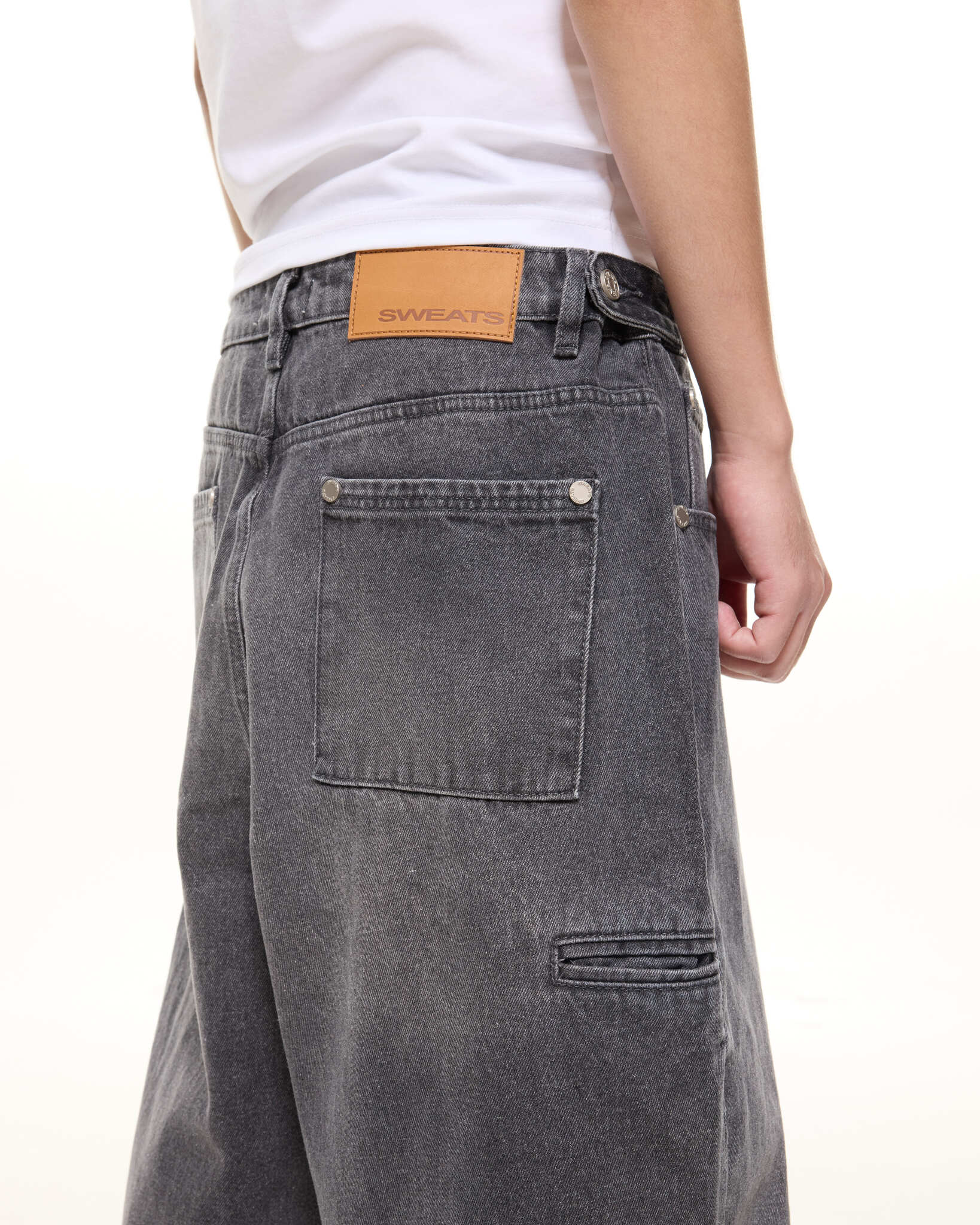 DENIM BAGGY JEANS - WASHED BLACK