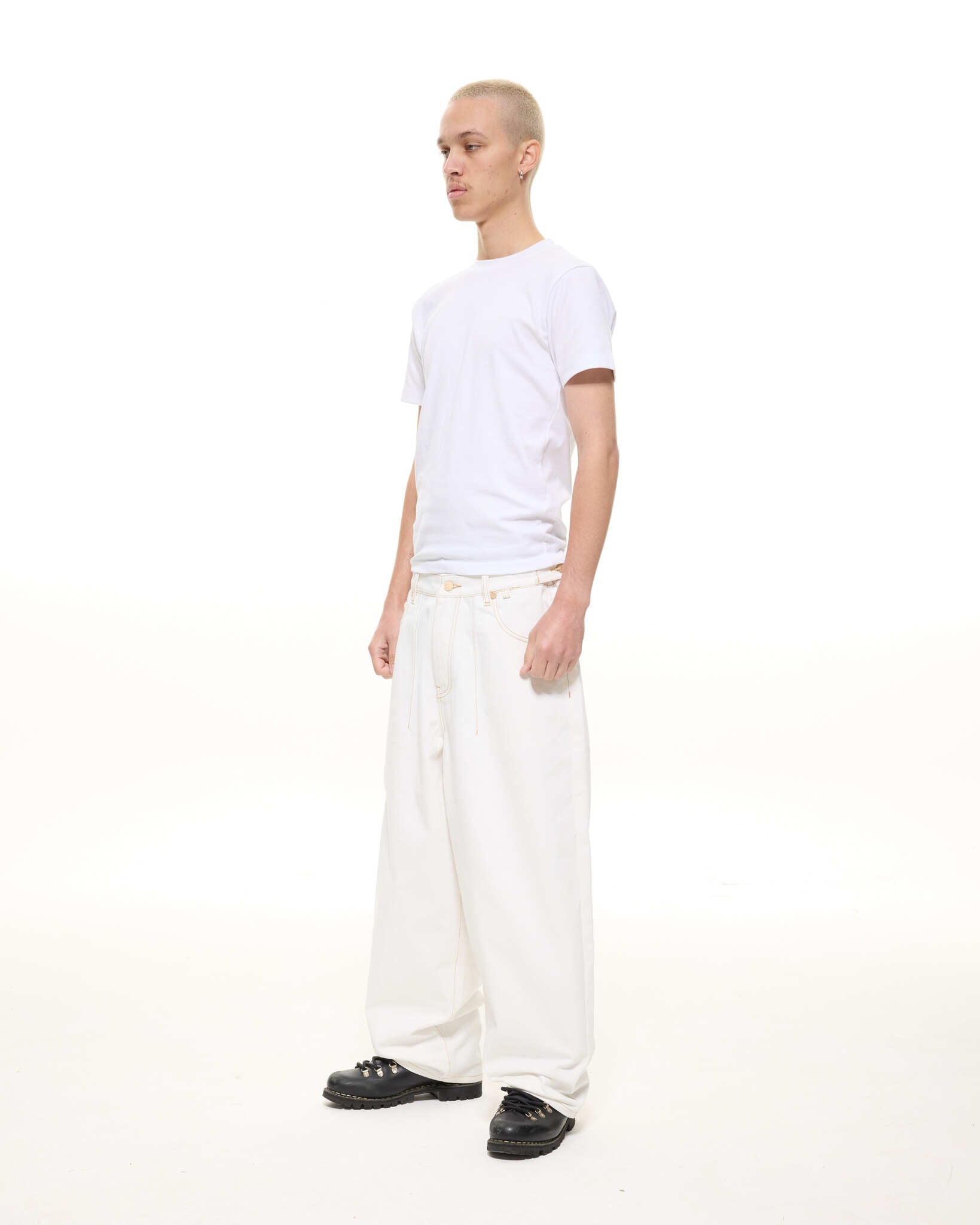 DENIM BAGGY JEANS - WHITE
