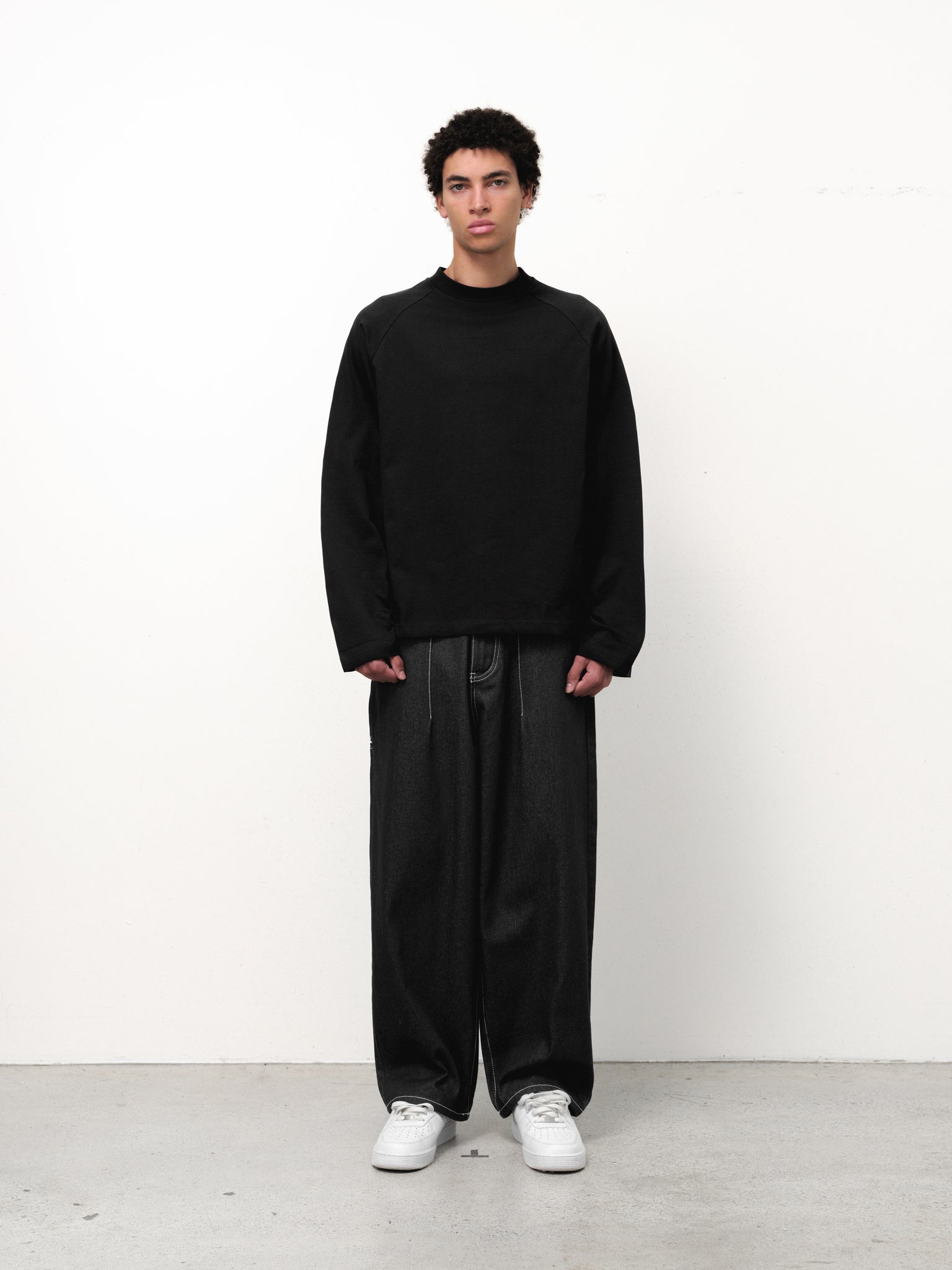 Long Sleeve T-Shirt - Black