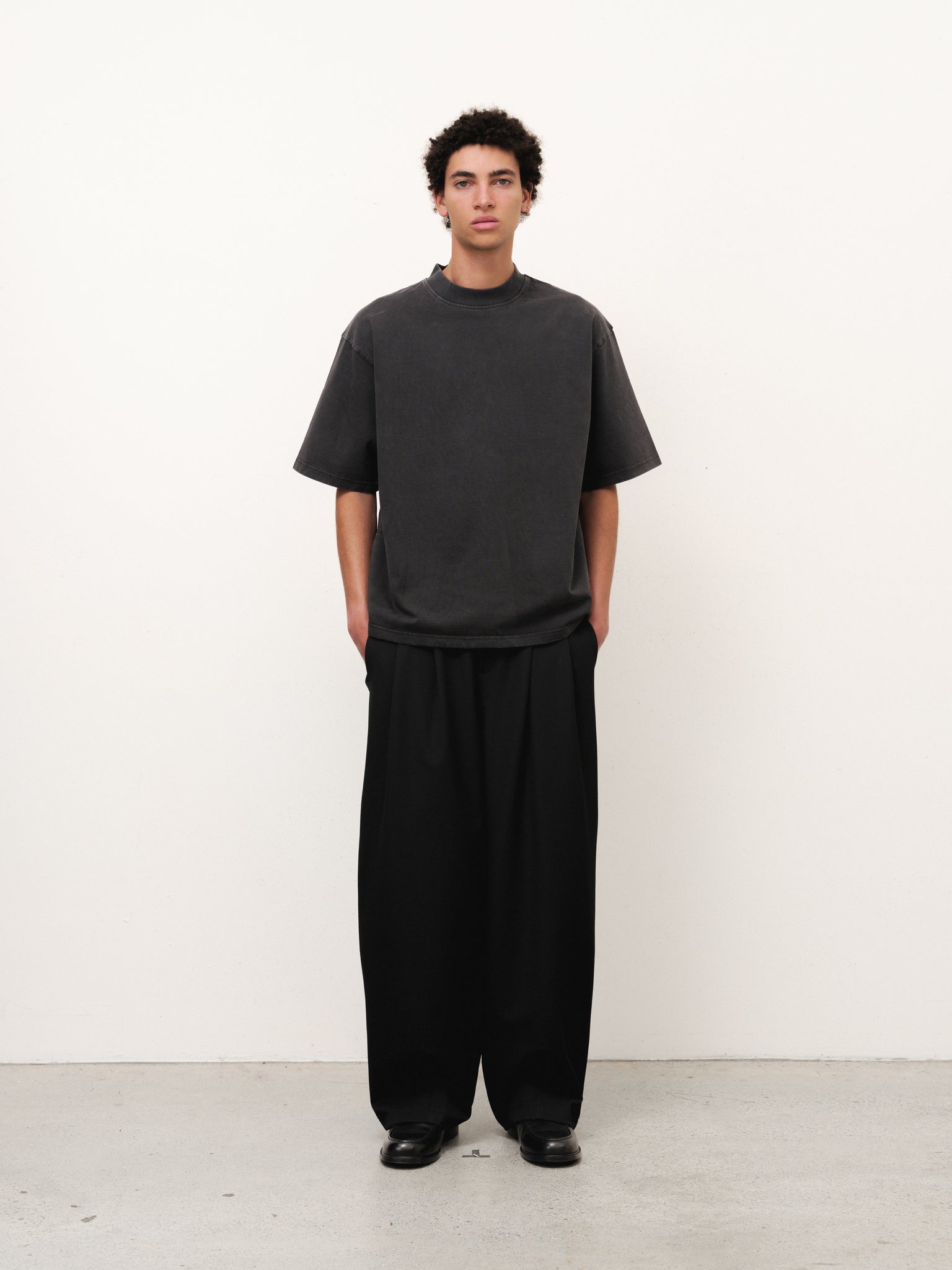 SIGNATURE BLANK T-SHIRT - WASHED BLACK